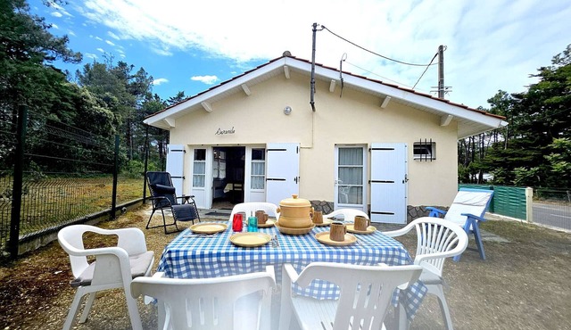 3-Room House for 6, Near Beach & Forest, Closed Yard, Parking, WiFi