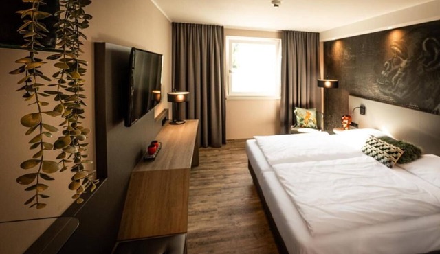 3 Sleek & Spacious Rooms w/Kitchens — Relaxing Stays Near Killesberg Park