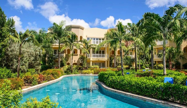 3 Spacious Spaces w/ Beachfront Accommodation! Comes w/ FREE Parking and Pools!