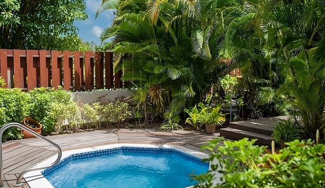 3 Spacious Units w/Kitchenettes! FREE Parking! Short Drive to Mahogany Bay!