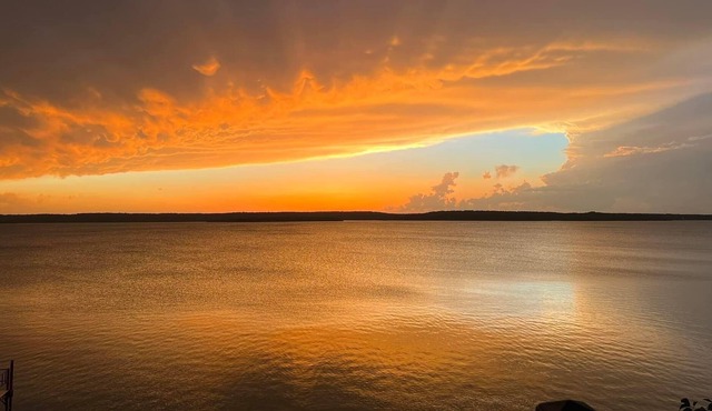 3 Story Lake house with views of lake front and back. Great for family gathering