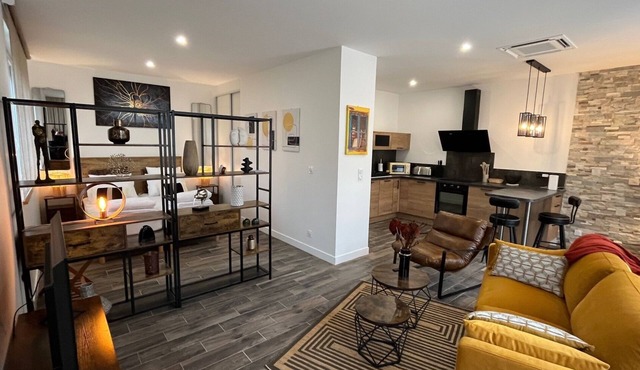 3* studio apartment - Ground floor of an atypical outbuilding