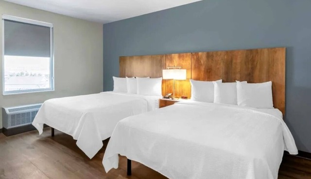 3 Stylish Units Near Lakes Regional Park - 2.6 mi | Free Breakfast | Pool Access