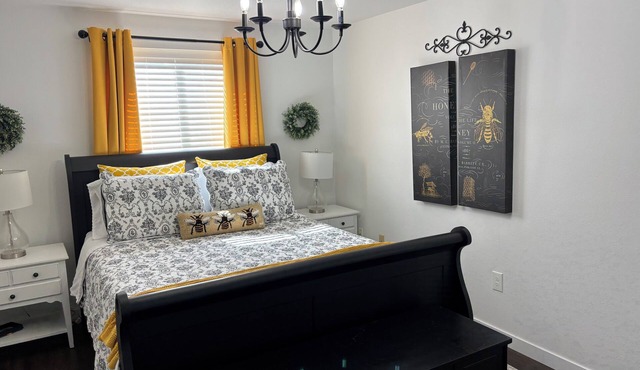 3 The Honey Hive - 2 bedroom 1 bathroom unit in Pendleton