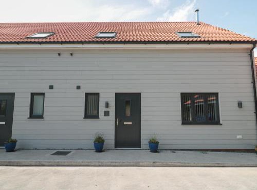 3 The Stables
