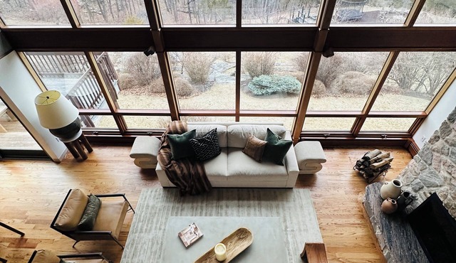 30-acre Mountaintop Estate Surrounded by Nature and Incredible 360º Views