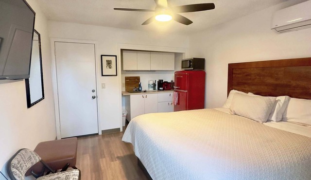 30 day long term Private Studio in Costa Mesa!