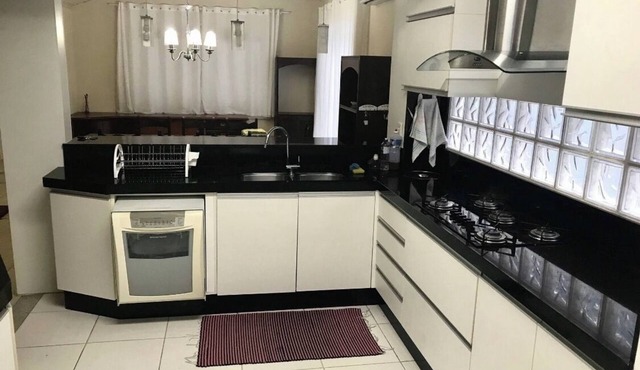 300 METERS FROM THE CENTRAL BEACH OF B. CAMBORIU/17 PEOPLE/AIR/4 VACANCIES/POOL/POO