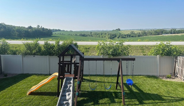 3000 sq ft West Omaha home. Perfect for wedding parties or families with kids!