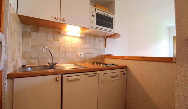 300m from resort center, 2nd floor, balcony, tv, ski locker, 27m², Val Cenis