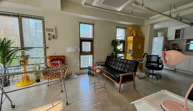301, Atelier Seongsu Riverside Loft Cherry Blossom Road Han River airport bus