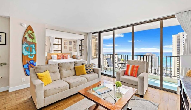 30FL Great Ocean Views w/Lanai, King bed, Parking