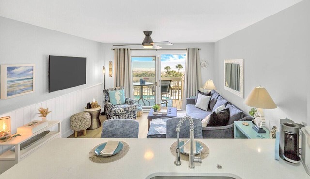 322 Breakers - TOP Floor Oceanfront 2026 Coastal Chic Remodel