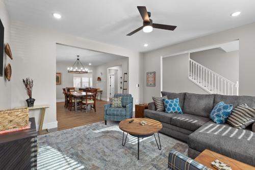 3325 Bright Urban Comfort