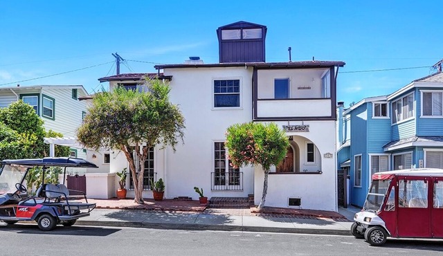 351CA: Sprawling Home, Lots of Outdoor Space, Min Away from Beach