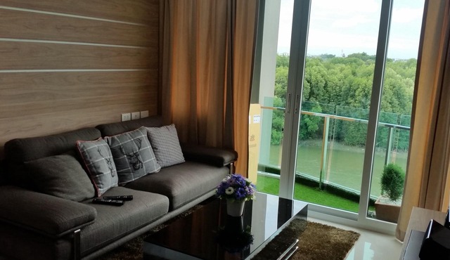 360 Panoramic view Condominium (River-Beach)