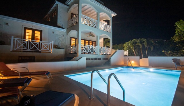 ☆ 3Bdrm 3.5 Bath Private Home w Brand New Pool Steps to Beach
