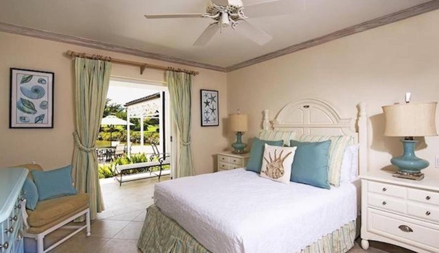3bed,3.5 bath, beach access, housekeeping, wifi, pool and more!