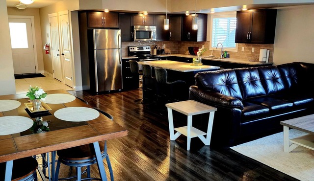 3BR, 2.5BA, Keyless Entry, Netflix, Disney+, Prime