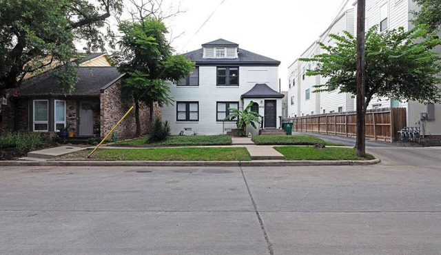 3BR Father's Montrose Estate A! Medical Center