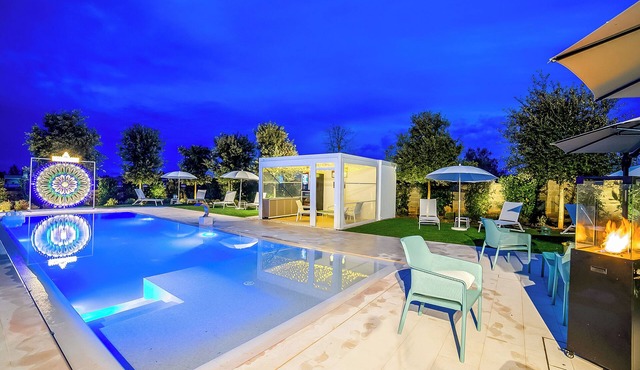 3br Luxury Appt - Pool, Garden & Parking, Scorrano, Italy