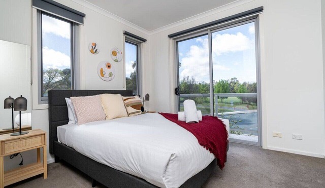 3BR Modern Apt | Prime Location 7 Mins to CBD!