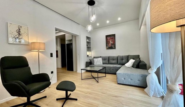 3BR Modern & Spacious apt