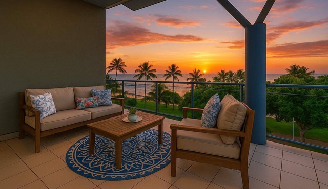 3BR Oceanfront Penthouse on The Strand, Townsville