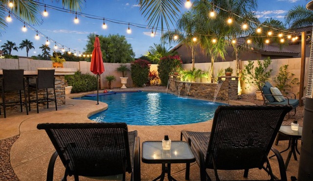 3BR Private Pool Home, Sleeps 10, Near Goodyear Ballpark