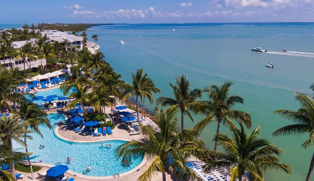 3BR Superior Accommodations w/Ocean Views - Be drawn into island living!