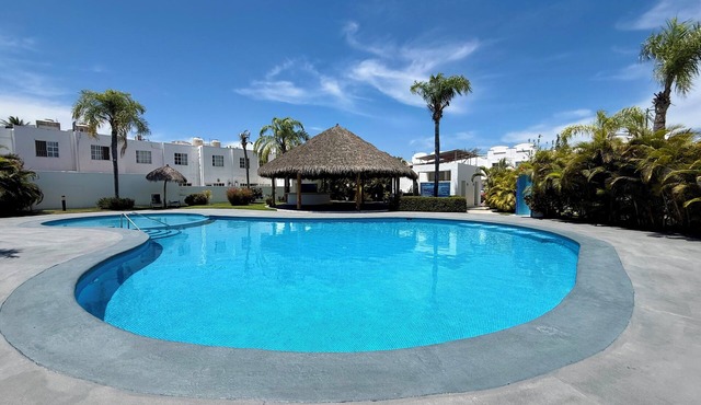 3BR Vacation House - Pool, BBQ, King Suite - 7 min Beach - Nuevo Vallarta