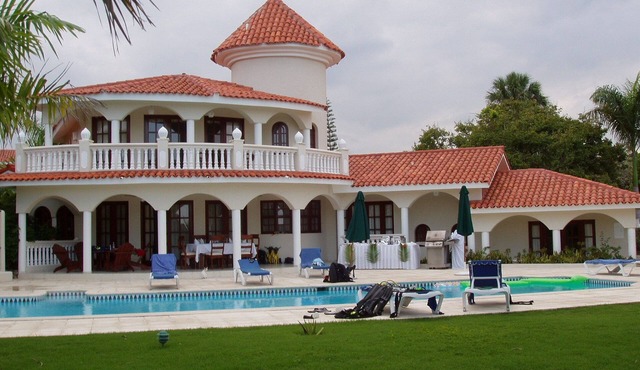 3BR Villa with Lower All-Inclusive and Gold Band Included. SAVE $