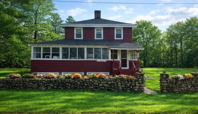 3BR White Mountain Escape in Lincoln - Minutes to Loon & Downtown Lincoln