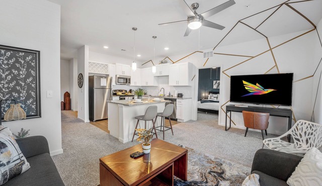 3BR Wildlight: Pool Gym Bikes Nature Trails Cornhole Grill Deck: Near Beaches