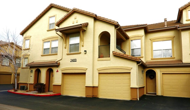 3BR2BA CONDO