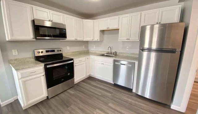 3rd Base Apt 2 - All Star Baseball Rentals
