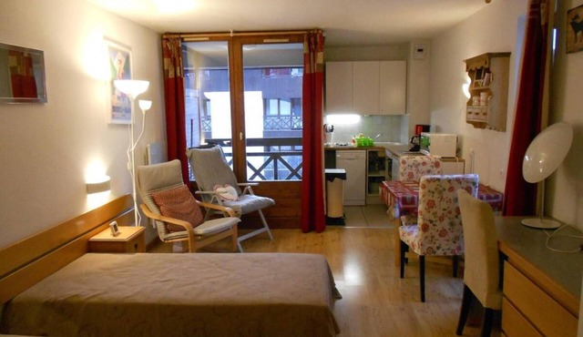 3rd floor, balcony, tv, ski locker, 28m², Brides Les Bains