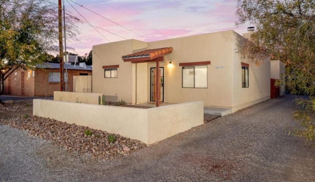 3rd St Compound (Kathryn & Joey)