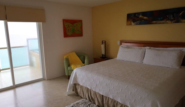4/4.5 Condo Oceanfront Cozumel Downtown AC WiFi Security