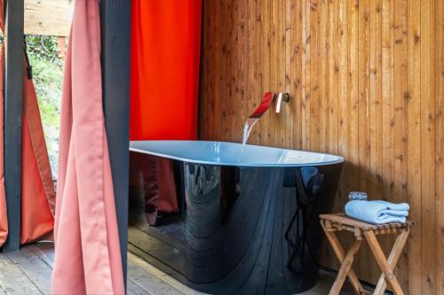 4 A-Frame Cabins - 2 Outdoor Private Tubs