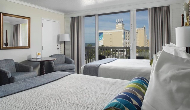 4 Beach View Rooms With Balcony, Coastal Escape, Parking!