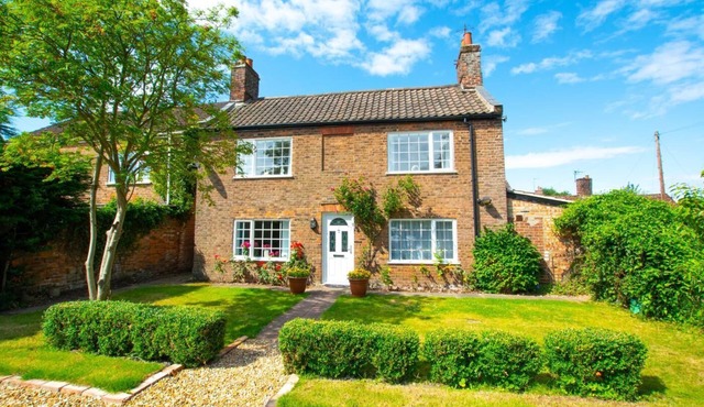 4 Bed in Wiggenhall St. Germans (oc-2011)
