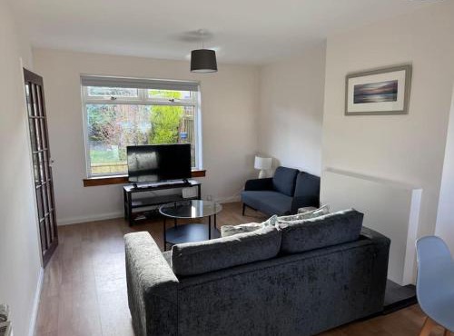 4 Bed House, Glenrothes sleeps 5