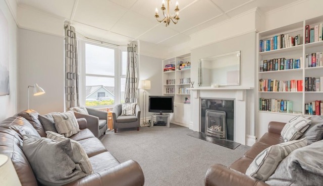 4 Bed in Ilfracombe (oc-crofil)