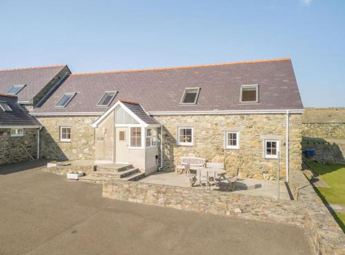 4 Bed in Llanfwrog oc-f31054