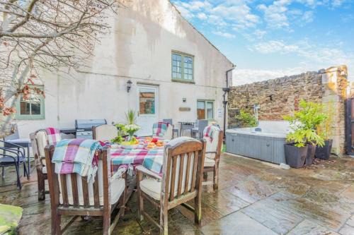 4 Bed in Richmond oc-e30633