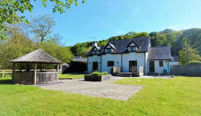 4 Bed in Swansea oc-74984