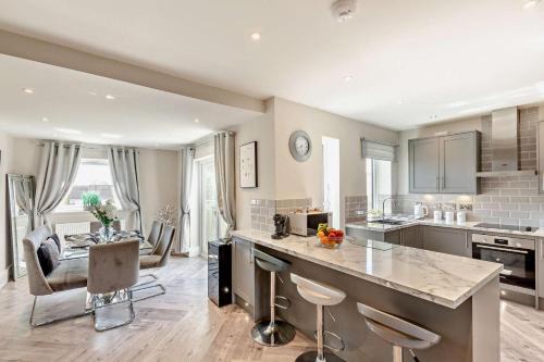 4 Bed in Torrington oc-s29223