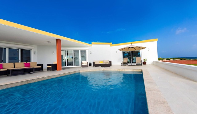 4-Bed Villa, Pool, Parking