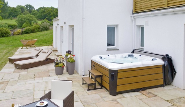 4 bedroom accommodation in Cheriton Bishop